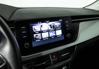 Подержанный автомобиль Skoda Rapid Liftback 2020 года (16 фото)
