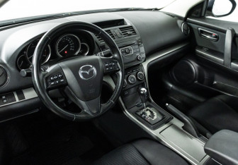 Подержанный автомобиль Mazda 6 Sedan 2010 года (11 фото)
