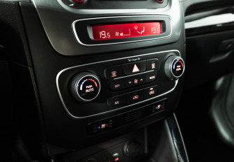 Подержанный автомобиль Kia Sorento 2018 года (17 фото)