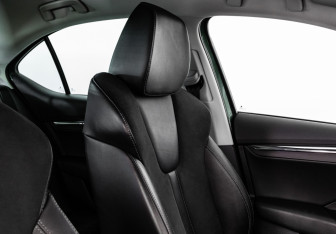 Подержанный автомобиль Skoda Octavia Liftback 2021 года (24 фото)