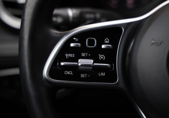 Подержанный автомобиль Mercedes-Benz GLC Coupe 2020 года (13 фото)