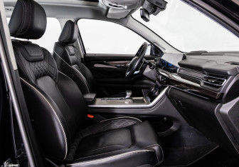 Подержанный автомобиль Exeed VX 2023 года (23 фото)