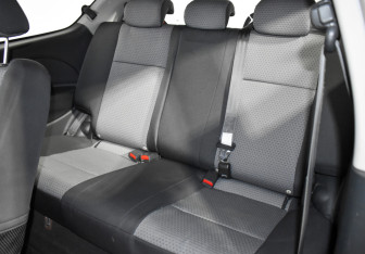 Подержанный автомобиль Chevrolet Aveo Hatchback 2010 года (11 фото)