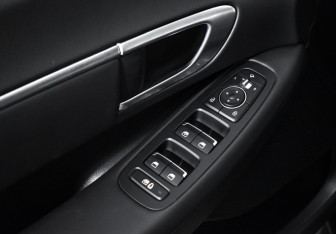 Подержанный автомобиль Hyundai Sonata 2021 года (10 фото)