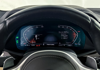 Подержанный автомобиль BMW X5 2020 года (20 фото)