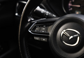 Подержанный автомобиль Mazda CX-5 2018 года (14 фото)