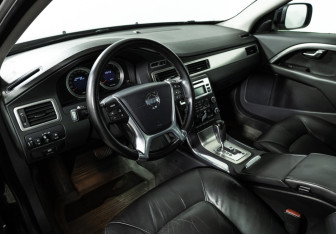 Подержанный автомобиль Volvo XC70 2011 года (11 фото)