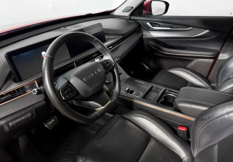 Подержанный автомобиль Exeed LX 2023 года (9 фото)