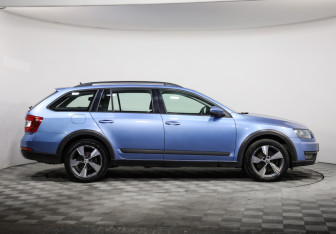 Подержанный автомобиль Skoda Octavia Wagon 2016 года (4 фото)