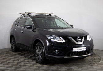 Подержанный автомобиль Nissan X-Trail 2015 года (3 фото)