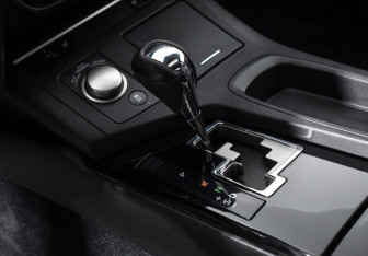 Подержанный автомобиль Lexus ES 2012 года (11 фото)