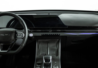 Подержанный автомобиль Omoda C5 2023 года (14 фото)