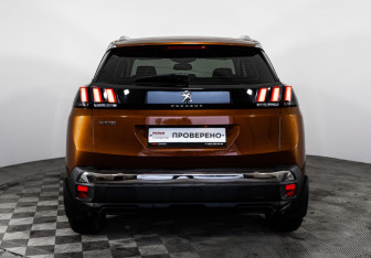 Подержанный автомобиль Peugeot 3008 2017 года (7 фото)