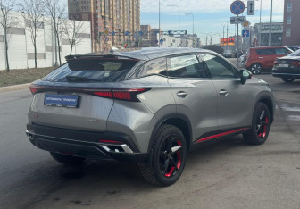 Подержанный автомобиль Omoda C5 2023 года (4 фото)