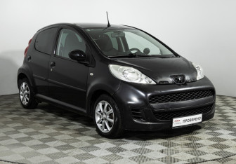 Подержанный автомобиль Peugeot 107 2009 года (3 фото)