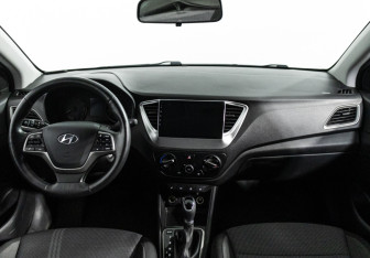 Подержанный автомобиль Hyundai Solaris Sedan 2018 года (13 фото)