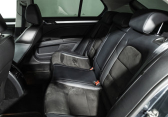 Подержанный автомобиль Skoda Superb Liftback 2014 года (10 фото)