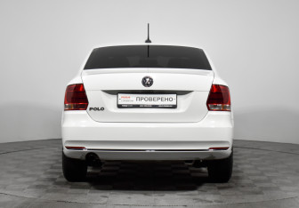 Подержанный автомобиль Volkswagen Polo Sedan 2018 года (6 фото)