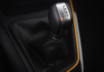 Подержанный автомобиль Renault Duster 2022 года (18 фото)