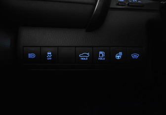 Подержанный автомобиль Toyota Camry Sedan 2019 года (19 фото)