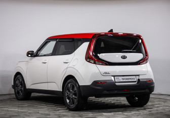 Подержанный автомобиль Kia Soul 2021 года (7 фото)