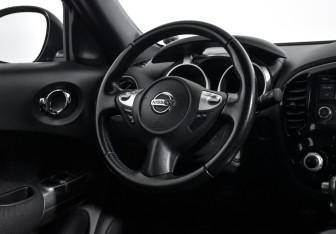 Подержанный автомобиль Nissan Juke 2012 года (14 фото)