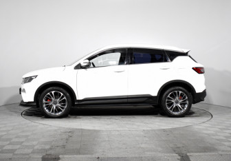 Подержанный автомобиль Geely Coolray 2023 года (8 фото)