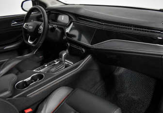 Подержанный автомобиль Omoda S5 2023 года (13 фото)