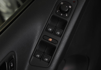 Подержанный автомобиль Volkswagen Tiguan 2014 года (23 фото)