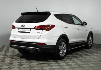Подержанный автомобиль Hyundai Santa Fe 2014 года (5 фото)