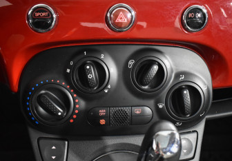 Подержанный автомобиль Fiat 500 Hatchback 2012 года (17 фото)
