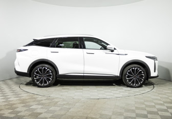 Подержанный автомобиль Exeed RX 2023 года (4 фото)