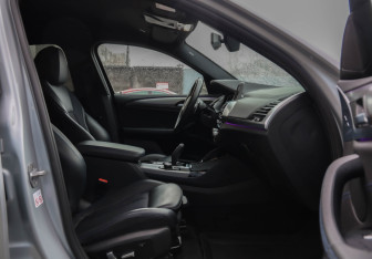 Подержанный автомобиль BMW X4 2018 года (27 фото)