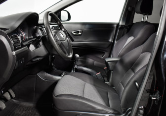 Подержанный автомобиль SsangYong Actyon 2012 года (11 фото)