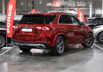 Подержанный автомобиль Mercedes-Benz GLE 2021 года (8 фото)