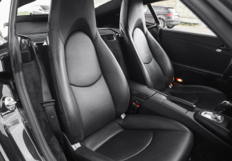 Подержанный автомобиль Porsche Cayman 2010 года (31 фото)