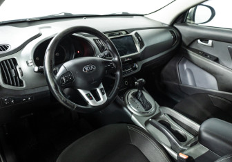 Подержанный автомобиль Kia Sportage 2015 года (11 фото)