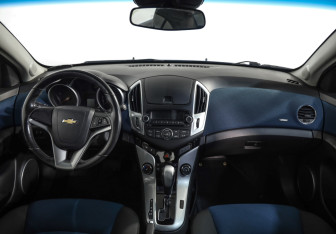 Подержанный автомобиль Chevrolet Cruze Sedan 2013 года (9 фото)
