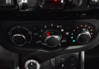 Подержанный автомобиль Renault Duster 2018 года (15 фото)