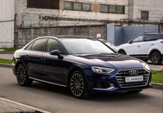 Подержанный автомобиль Audi A4 Sedan 2020 года (5 фото)