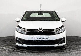 Подержанный автомобиль Citroen C4 Sedan 2018 года (2 фото)