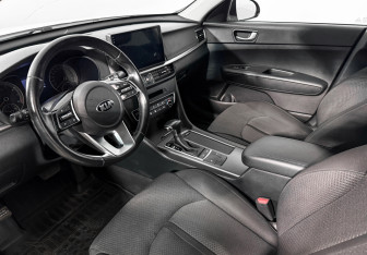 Подержанный автомобиль Kia Optima Sedan 2019 года (9 фото)