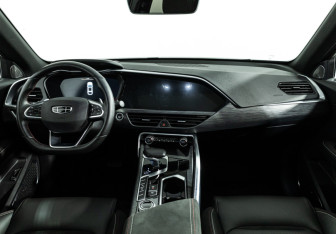 Подержанный автомобиль Geely Tugella 2023 года (13 фото)