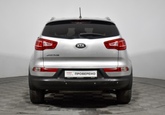 Подержанный автомобиль Kia Sportage 2013 года (6 фото)