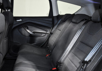Подержанный автомобиль Ford Kuga 2013 года (12 фото)