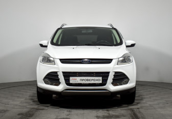 Подержанный автомобиль Ford Kuga 2015 года (2 фото)
