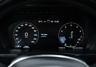 Подержанный автомобиль Volvo XC90 2018 года (13 фото)