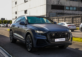 Подержанный автомобиль Audi Q8 2019 года (5 фото)