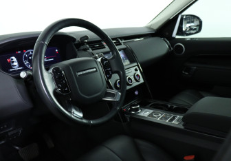 Подержанный автомобиль Land Rover Discovery 2019 года (16 фото)
