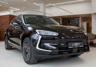 Новый Evolute i-JET 2025 (3 фото)